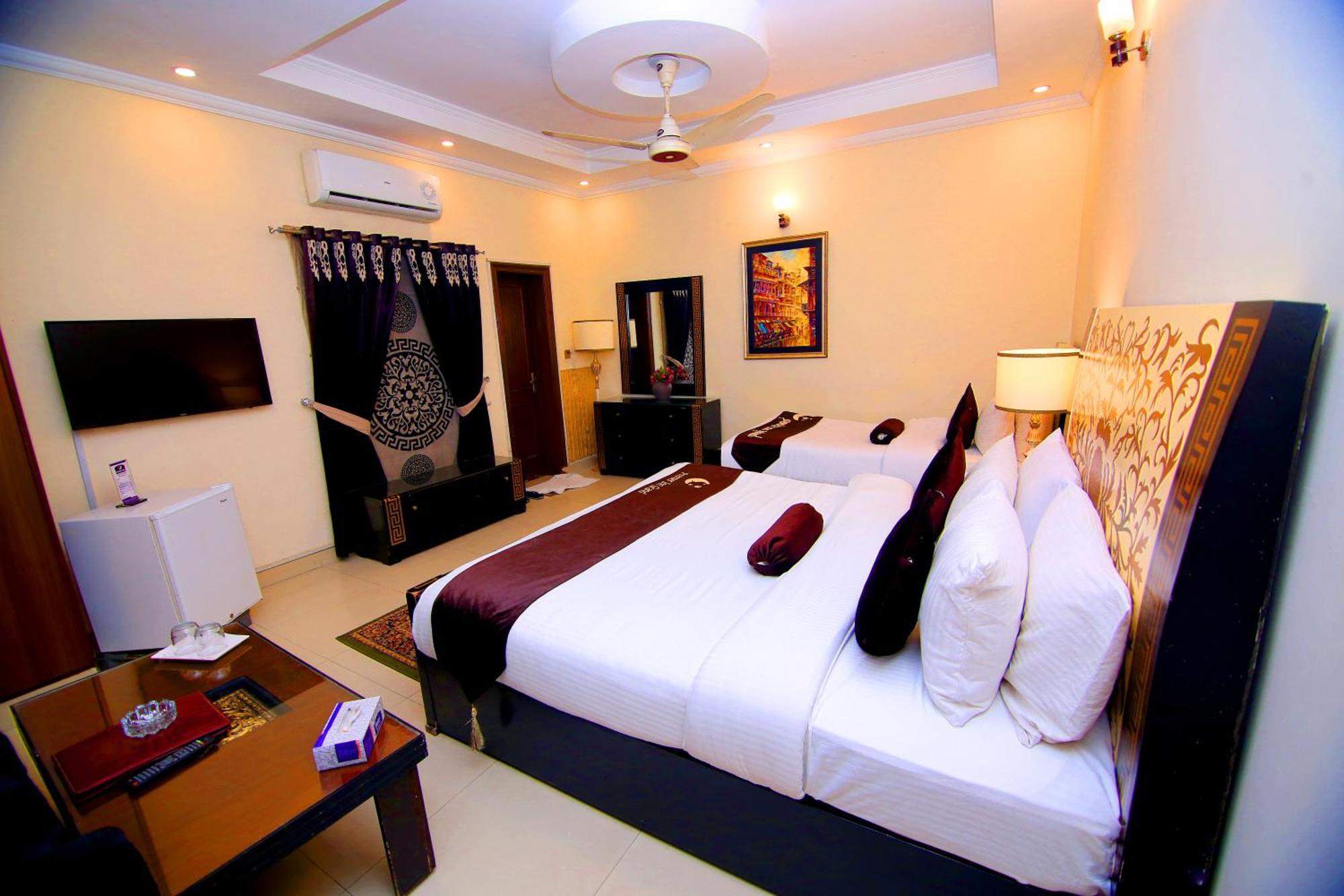 Premier Inn Grand Gulberg Lahore Exteriér fotografie