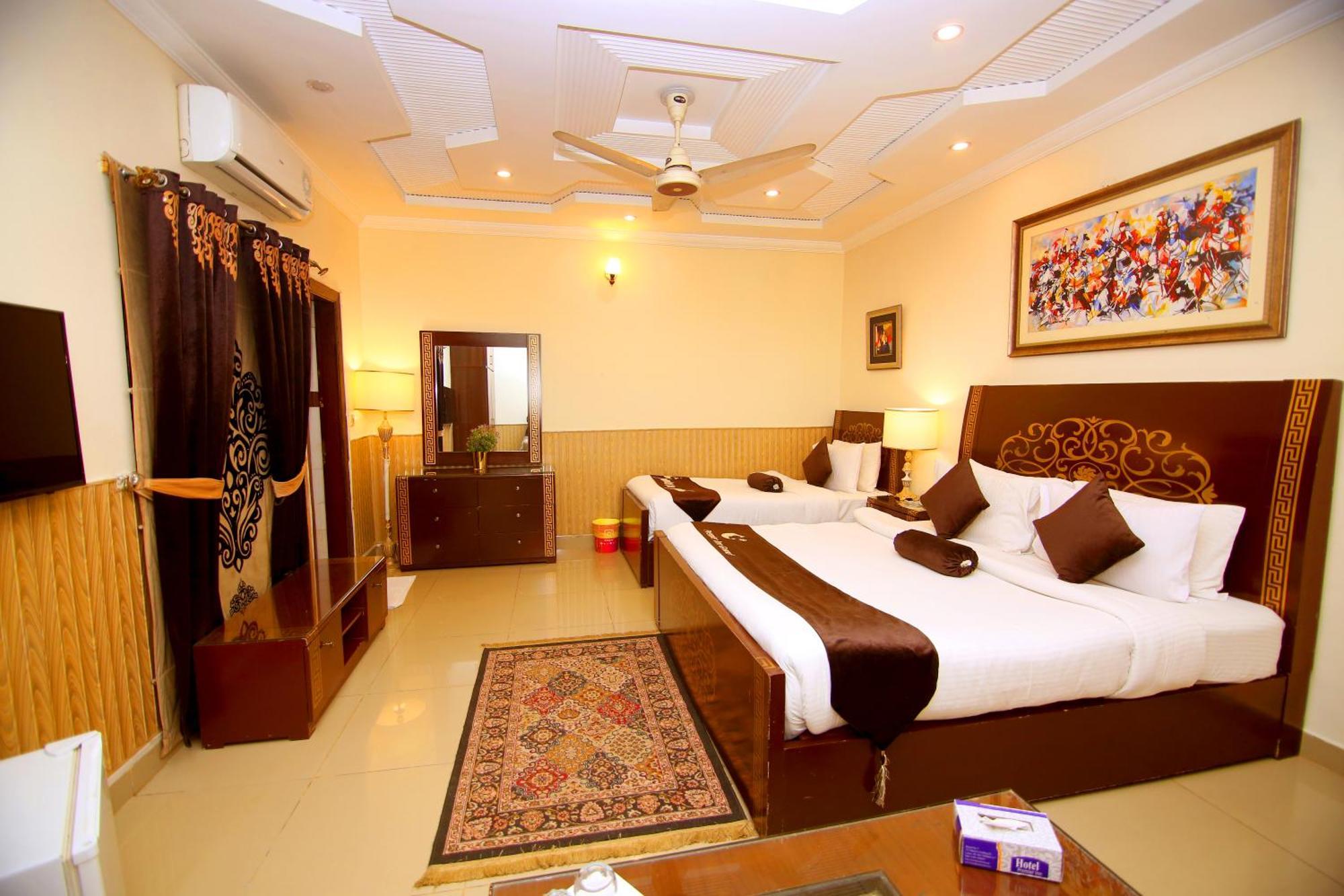 Premier Inn Grand Gulberg Lahore Exteriér fotografie