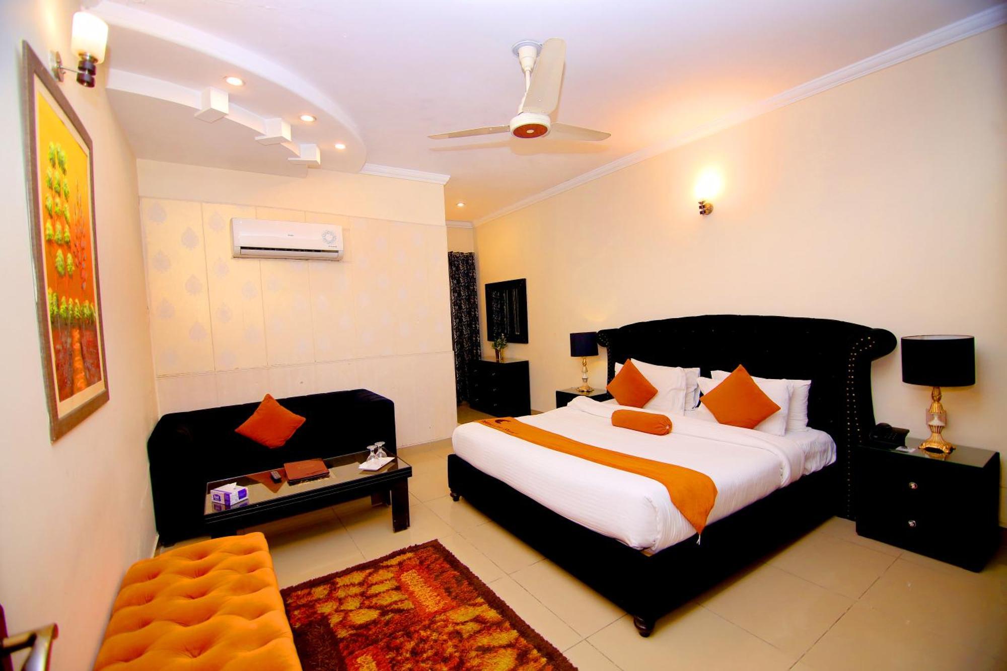 Premier Inn Grand Gulberg Lahore Exteriér fotografie