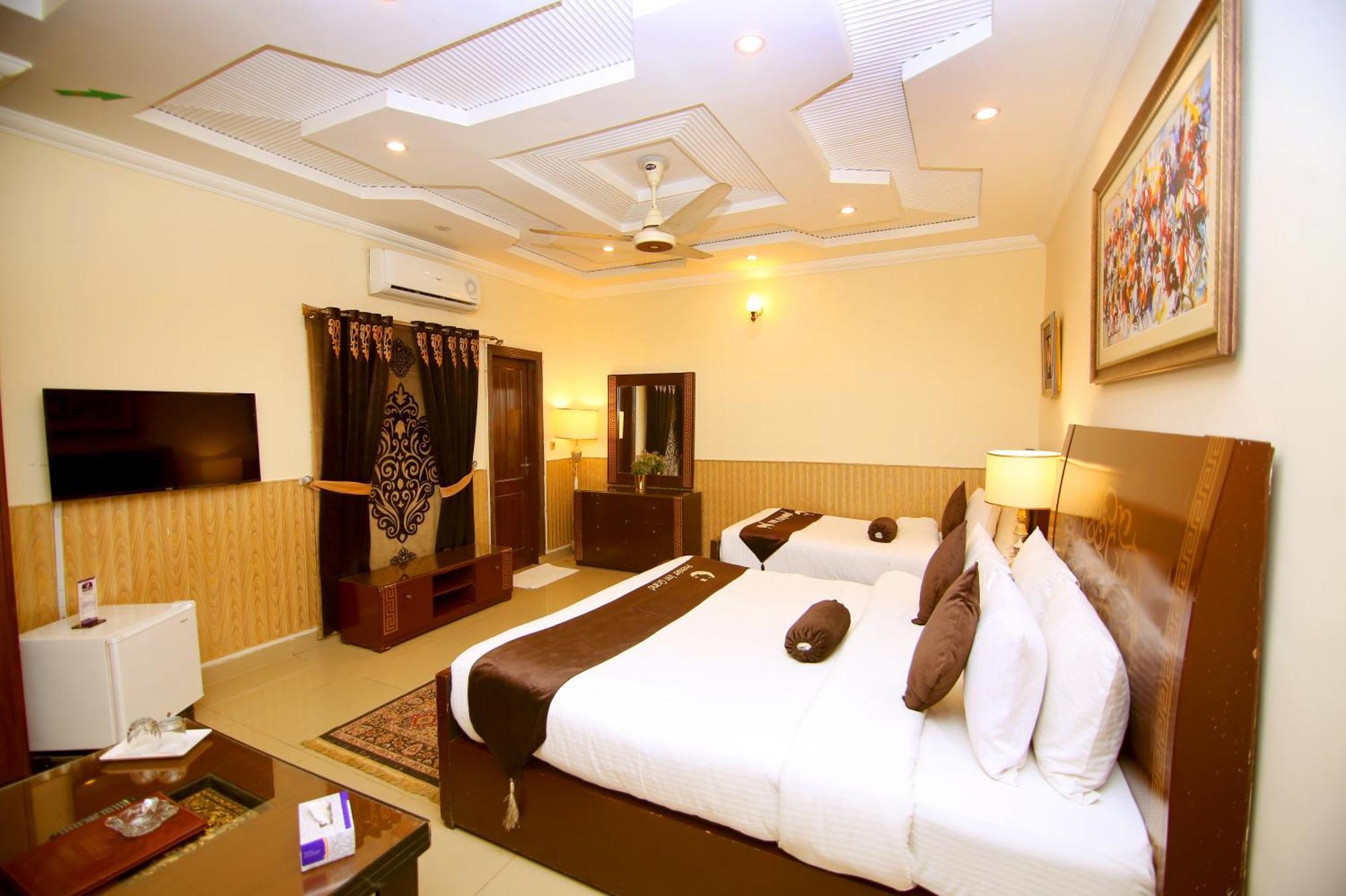 Premier Inn Grand Gulberg Lahore Exteriér fotografie