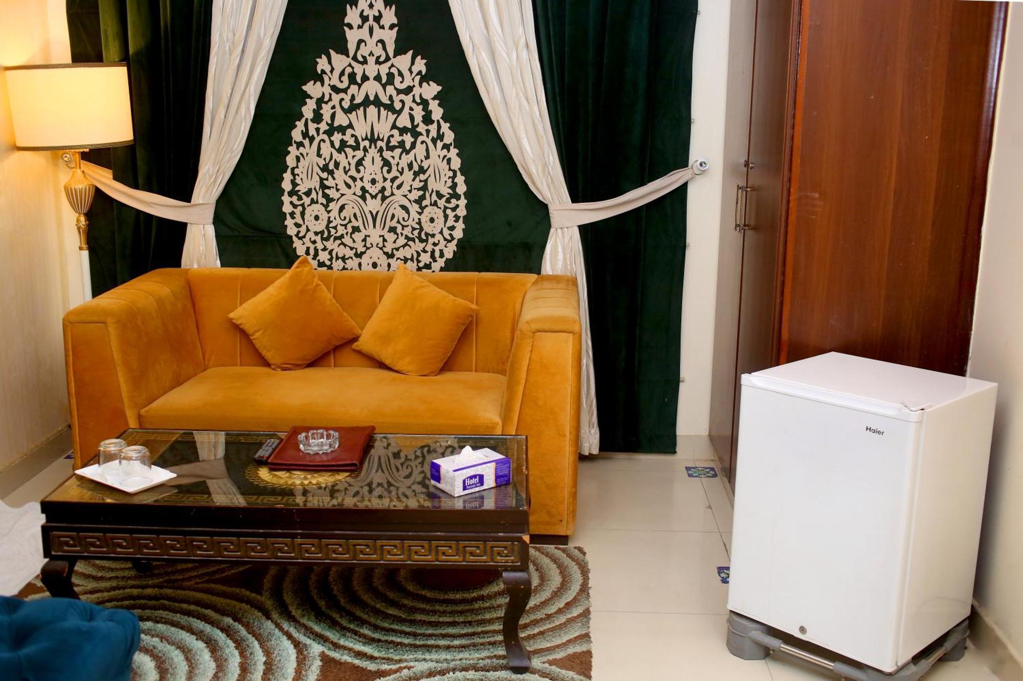Premier Inn Grand Gulberg Lahore Exteriér fotografie